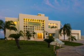 Villa Punta Sam - Beachfront Luxury Villa